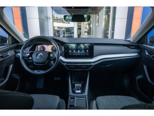 Skoda Octavia Combi 1.0 e-TSI Business Edition Plus | Elektrische Trekhaak | Elektrisch stoel met geheugen | Ad... ActivLease financial lease