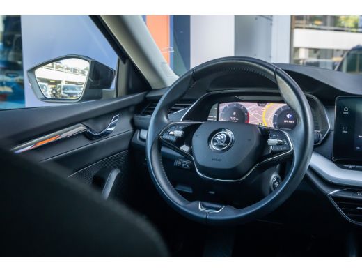 Skoda Octavia Combi 1.0 e-TSI Business Edition Plus | Elektrische Trekhaak | Elektrisch stoel met geheugen | Ad... ActivLease financial lease