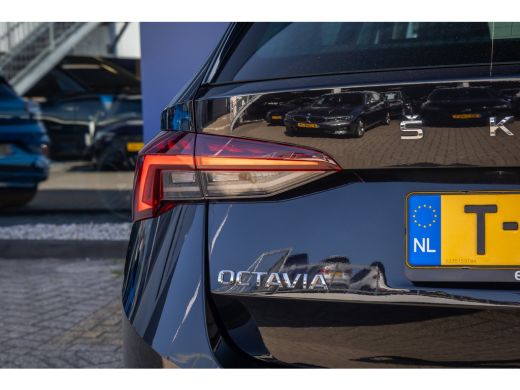 Skoda Octavia Combi 1.0 e-TSI Business Edition Plus | Elektrische Trekhaak | Elektrisch stoel met geheugen | Ad... ActivLease financial lease