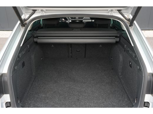 Skoda Superb Combi 1.4 218pk TSI iV Business Edition Plus | Camera | Cruise Control | Comfort Stoelen | ActivLease financial lease