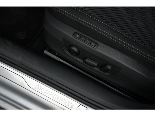 Skoda Superb Combi 1.4 218pk TSI iV Business Edition Plus | Camera | Cruise Control | Comfort Stoelen | ActivLease financial lease