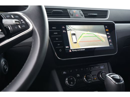 Skoda Superb Combi 1.4 218pk TSI iV Business Edition Plus | Camera | Cruise Control | Comfort Stoelen | ActivLease financial lease