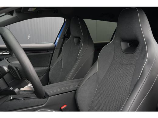 Skoda Superb Combi Sportline Business | Achteruitrijcamera | Climatronic, elektronische airconditioning met 3 ... ActivLease financial lease