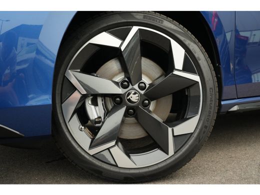 Skoda Superb Combi Sportline Business | Achteruitrijcamera | Climatronic, elektronische airconditioning met 3 ... ActivLease financial lease
