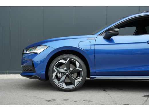 Skoda Superb Combi Sportline Business | Achteruitrijcamera | Climatronic, elektronische airconditioning met 3 ... ActivLease financial lease
