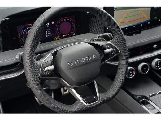 Skoda Superb Combi Sportline Business | Achteruitrijcamera | Climatronic, elektronische airconditioning met 3 ... ActivLease financial lease