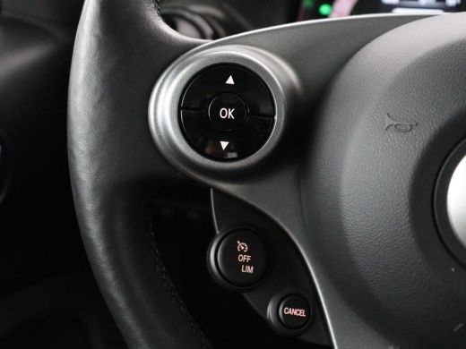 Smart Fortwo EQ Comfort PLUS 18 kWh | SOH 91.8% | Leder | Panoramadak | Stoelverwarming | Camera | Bluetooth |... ActivLease financial lease