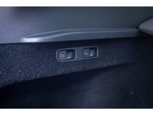 Tesla Model Y Performance AWD 75 kWh | Trekhaak | Panoramadak | Dodehoek detectie | 21'' | Memory | Leder | Aut... ActivLease financial lease