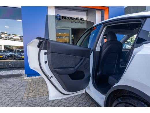 Tesla Model Y Performance AWD 75 kWh | Trekhaak | Panoramadak | Dodehoek detectie | 21'' | Memory | Leder | Aut... ActivLease financial lease