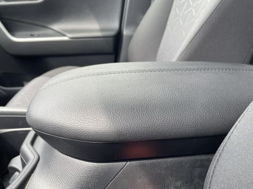 Toyota RAV4 2.5 Hybrid Dynamic **TREKHAAK/ DODEHOEK DETECTIE/ KEYLESS** ActivLease financial lease