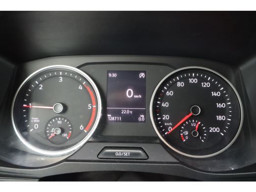 Volkswagen Crafter 2.0 TDI L3 H3 140pk Black Line Airco Navigatie Spoilerpakket ActivLease financial lease