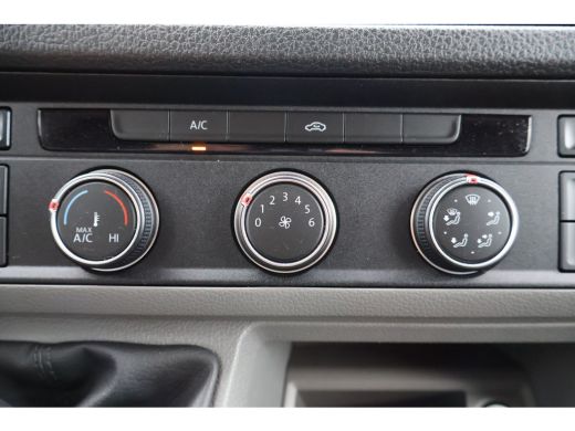 Volkswagen Crafter 2.0 TDI L3 H3 140pk Black Line Airco Navigatie Spoilerpakket ActivLease financial lease