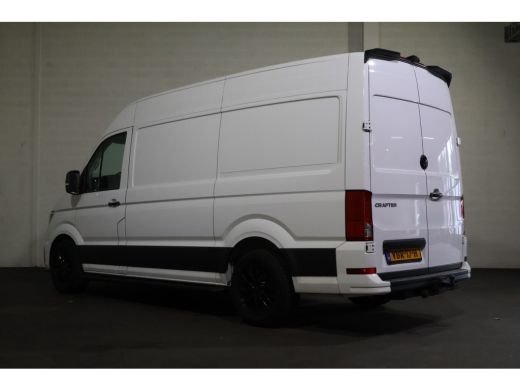 Volkswagen Crafter 2.0 TDI L3 H3 140pk Black Line Airco Navigatie Spoilerpakket ActivLease financial lease
