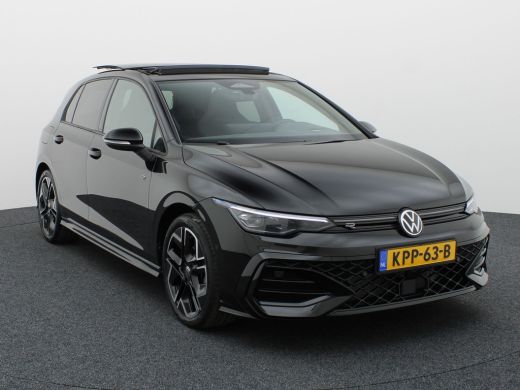 Volkswagen Golf 1.5 eTSI R-Line Edition | Pano | Keyless | Trekhaak wegkl. | IQ Light | Head Up | Harman/Kardon |... ActivLease financial lease