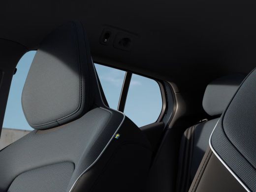 Volvo  EX30 P3 Long Range Plus Europa 69 kWh | Achteruitrijcamera | Afwijkende dakkleur | Alarmsysteem ActivLease financial lease