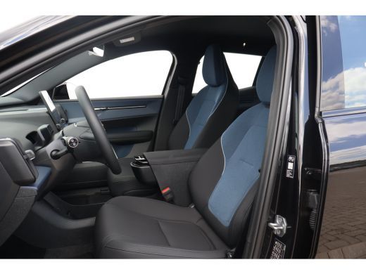 Volvo  EX30 Single Motor Extended Range Plus 69 kWh | Harman Kardon | BLIS | Warmtepomp | ActivLease financial lease