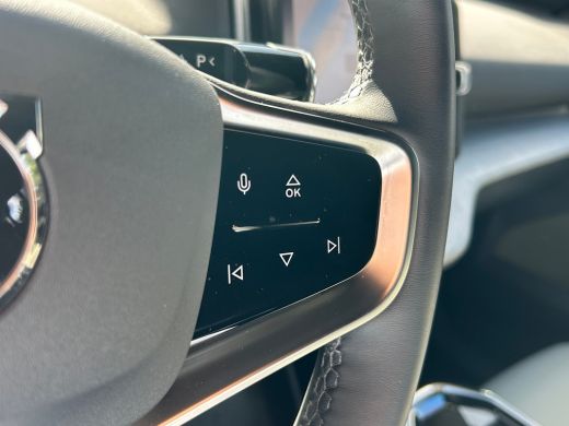 Volvo  EX30 Single Motor Plus 51 kWh | Climate Pakket | Camera | Pilot Assist | Harman/Kardon | ActivLease financial lease