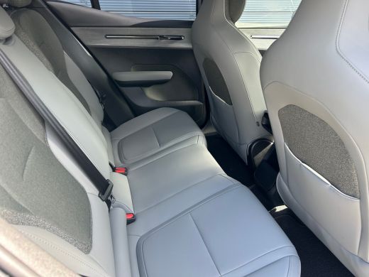 Volvo  EX30 Single Motor Plus 51 kWh | Climate Pakket | Camera | Pilot Assist | Harman/Kardon | ActivLease financial lease