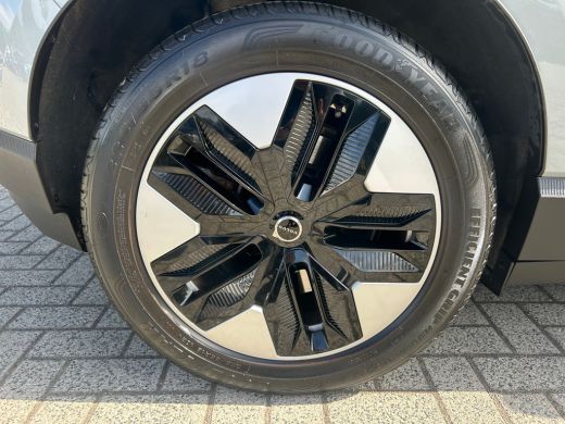 Volvo  EX30 Single Motor Plus 51 kWh | Climate Pakket | Camera | Pilot Assist | Harman/Kardon | ActivLease financial lease