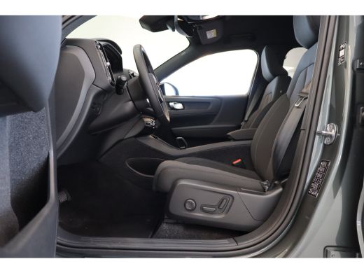 Volvo  EX40 Extended Range 252PK Plus Europa 82 kWh | All seasonbanden | Apple Carplay/Android Auto|telefooni... ActivLease financial lease