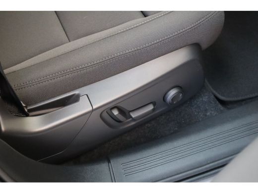 Volvo  EX40 Extended Range 252PK Plus Europa 82 kWh | All seasonbanden | Apple Carplay/Android Auto|telefooni... ActivLease financial lease