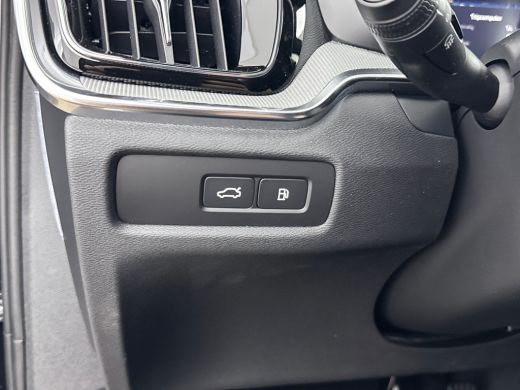 Volvo  V60 T6 Recharge Plus Dark | 19" | Elektr. verst. Sporstoelen | Trekhaak | Getint Glas | Harman Kardon... ActivLease financial lease