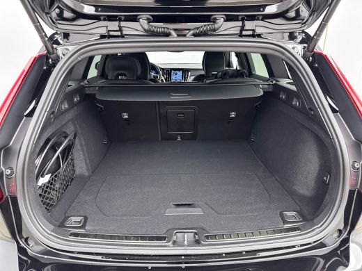 Volvo  V60 T6 Recharge Plus Dark | 19" | Elektr. verst. Sporstoelen | Trekhaak | Getint Glas | Harman Kardon... ActivLease financial lease