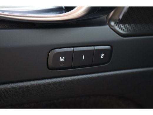 Volvo  XC40 1.5 T4 Plug-in hybrid Ultimate Dark | 360Cam | Leder | Pano | H&K | ActivLease financial lease