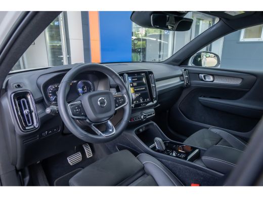 Volvo  XC40 1.5 T4 Recharge R-Design | Apple Carplay/Android Auto | panorama-dak | Keyless entry/Start | 360 ... ActivLease financial lease