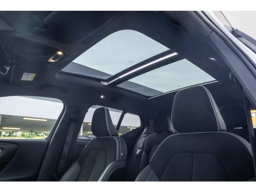 Volvo  XC40 1.5 T4 Recharge R-Design | Apple Carplay/Android Auto | panorama-dak | Keyless entry/Start | 360 ... ActivLease financial lease