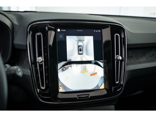 Volvo  XC40 252PK Extended Range Ultimate 82 kWh | Panoramadak | Adap Cruise | Getint Glas | Memory ActivLease financial lease