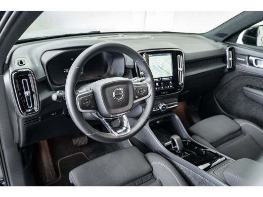 Volvo  XC40 252PK Extended Range Ultimate 82 kWh | Panoramadak | Adap Cruise | Getint Glas | Memory ActivLease financial lease