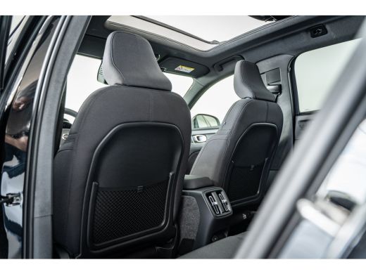 Volvo  XC40 252PK Extended Range Ultimate 82 kWh | Panoramadak | Adap Cruise | Getint Glas | Memory ActivLease financial lease