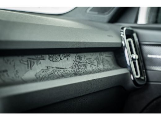 Volvo  XC40 252PK Extended Range Ultimate 82 kWh | Panoramadak | Adap Cruise | Getint Glas | Memory ActivLease financial lease