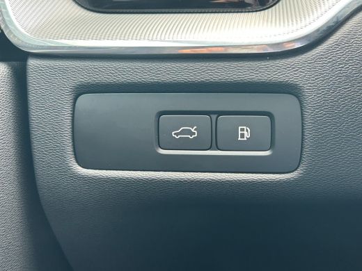 Volvo  XC60 2.0 T6 Plug-in hybrid AWD Plus Dark | Panoramadak | Harman/Kardon | Trekhaak | 360 Camera | ActivLease financial lease