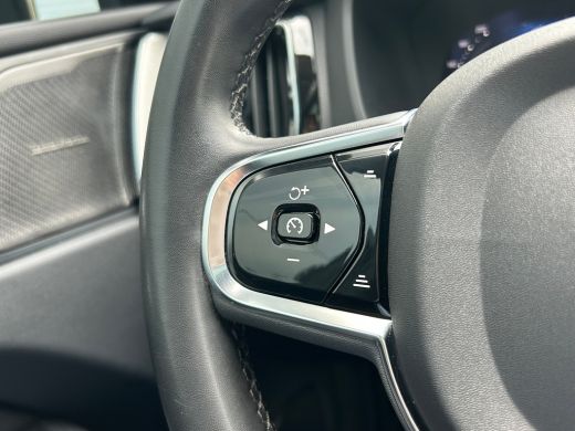 Volvo  XC60 2.0 T6 Plug-in hybrid AWD Plus Dark | Panoramadak | Harman/Kardon | Trekhaak | 360 Camera | ActivLease financial lease