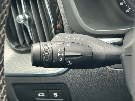 Volvo  XC60 2.0 T6 Plug-in hybrid AWD Plus Dark | Panoramadak | Harman/Kardon | Trekhaak | 360 Camera | ActivLease financial lease