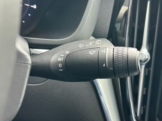 Volvo  XC60 2.0 T6 Plug-in hybrid AWD Plus Dark | Panoramadak | Harman/Kardon | Trekhaak | 360 Camera | ActivLease financial lease