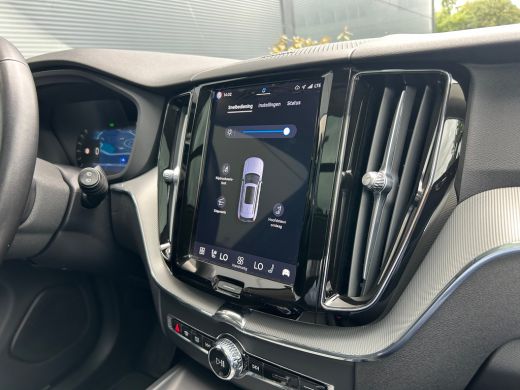 Volvo  XC60 2.0 T6 Plug-in hybrid AWD Plus Dark | Panoramadak | Harman/Kardon | Trekhaak | 360 Camera | ActivLease financial lease