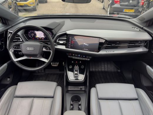 Audi Q4 e-tron 50 QUATTRO 3X S-LINE COMPETITION-EDITION 77 KWH/300PK LEDER PANODAK NAVI CAMERA DIGI-DASH APPLE-C... ActivLease financial lease