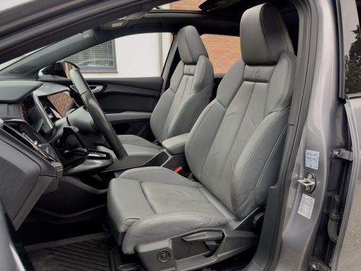Audi Q4 e-tron 50 QUATTRO 3X S-LINE COMPETITION-EDITION 77 KWH/300PK LEDER PANODAK NAVI CAMERA DIGI-DASH APPLE-C... ActivLease financial lease