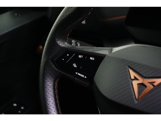 CUPRA Born Essential 62 kWh | Carplay | Camera | Adaptive Cruise | 18" | Keyless | Stuurverwarming | Parkeer... ActivLease financial lease