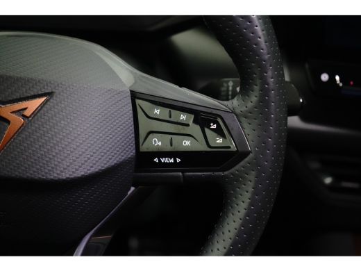 CUPRA Born Essential 62 kWh | Carplay | Camera | Adaptive Cruise | 18" | Keyless | Stuurverwarming | Parkeer... ActivLease financial lease