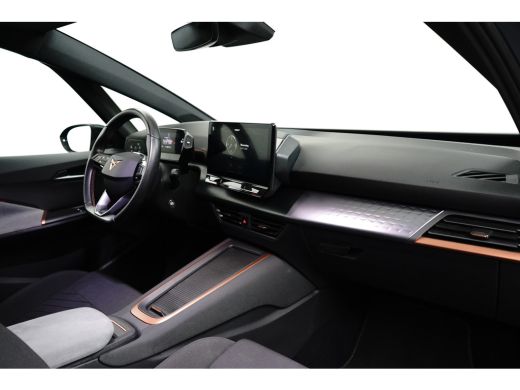 CUPRA Born Essential 62 kWh | Carplay | Camera | Adaptive Cruise | 18" | Keyless | Stuurverwarming | Parkeer... ActivLease financial lease