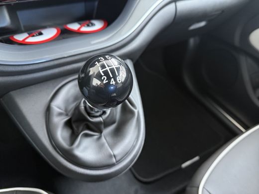 Fiat 500 1.0 Hybrid La Prima | Achteruitrijcamera | Airco (automatisch) | Bestuurdersstoel in hoogte verst... ActivLease financial lease