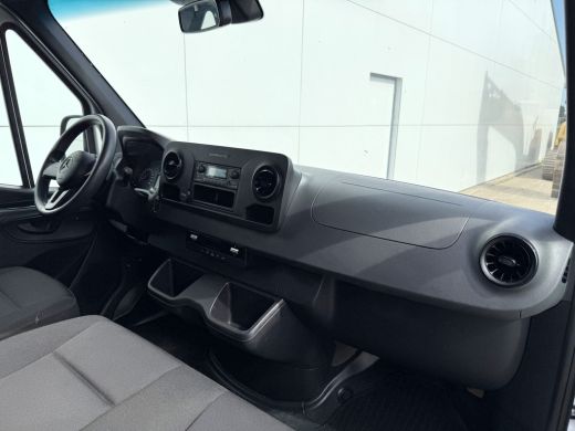 Mercedes-Benz eSprinter 312 55 kWh L2H2 Elektrisch 145km WLTP 92,6% (SOH) 80kw Snelladen Climate Control Camera ActivLease financial lease