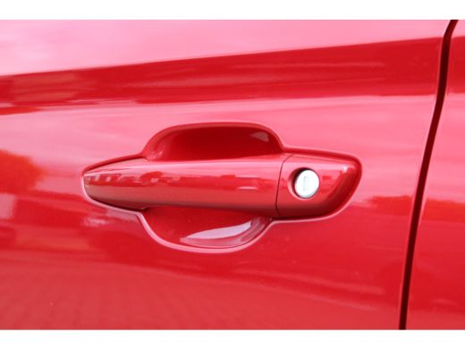 Opel Corsa Ultimate | 17" Lichtmetalen velgen, Diamond Cut | Dode hoek waarschuwing | Draadloze telefoonlader ActivLease financial lease