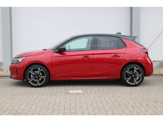Opel Corsa Ultimate | 17" Lichtmetalen velgen, Diamond Cut | Dode hoek waarschuwing | Draadloze telefoonlader ActivLease financial lease