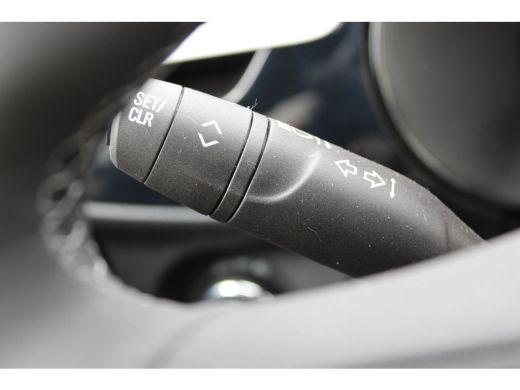 Opel Corsa Ultimate | 17" Lichtmetalen velgen, Diamond Cut | Dode hoek waarschuwing | Draadloze telefoonlader ActivLease financial lease