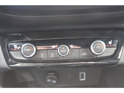 Opel Corsa Ultimate | 17" Lichtmetalen velgen, Diamond Cut | Dode hoek waarschuwing | Draadloze telefoonlader ActivLease financial lease